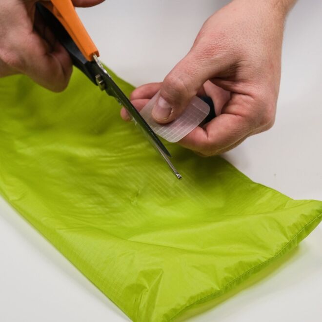 McNett Tenacius Tape Silnylon Patches reparationslappar