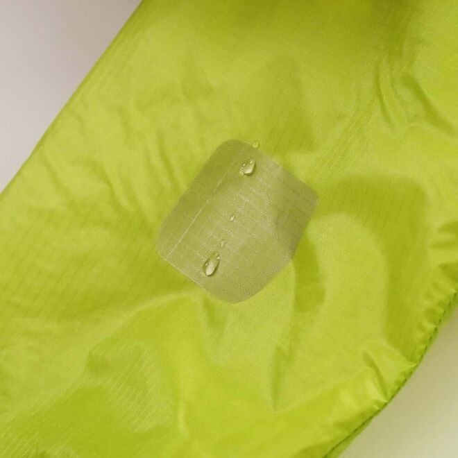 McNett Tenacius Tape Silnylon Patches reparationslappar